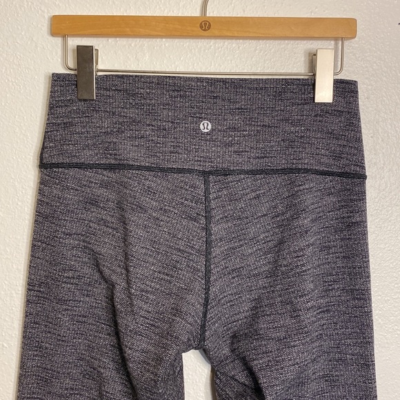 LuLuLemon Full Length Leggings with Reflective Logo and Pocket Inside Waistband - Picture 9 of 11